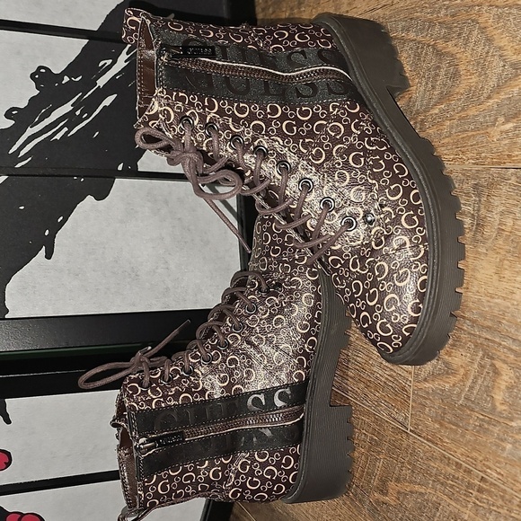 Guess Los Angeles Brown‎ Tan Combat Boots with Chunky Sole Size 8 - Picture 1 of 9